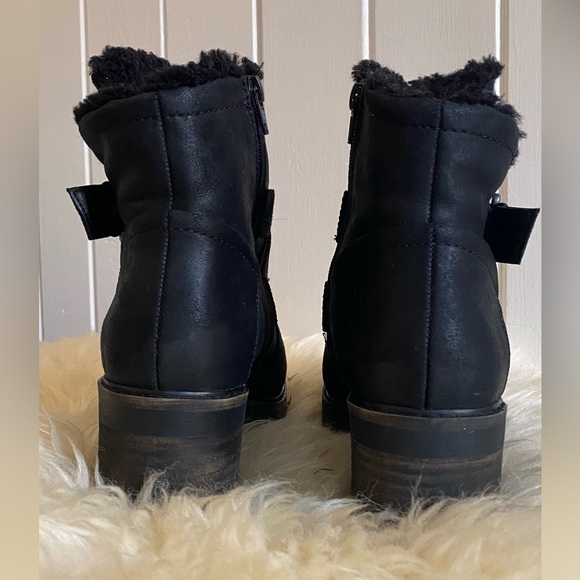 CROWN VINTAGE Black Suede Ankle Boots - Picture 2 of 10